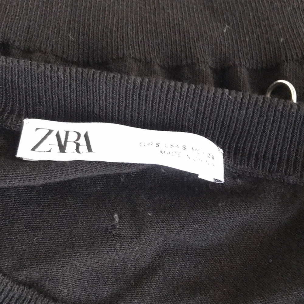 Zara studdedO-ring top